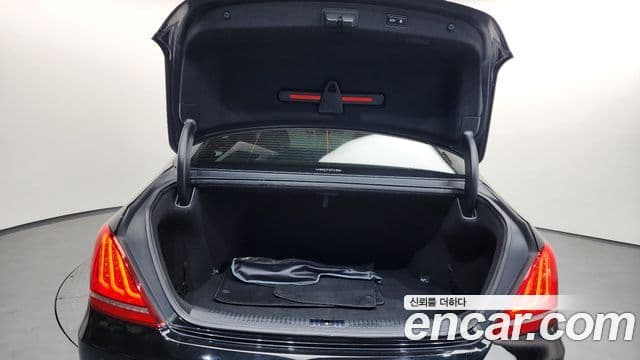 Genesis EQ900 Prestige, 2016 20