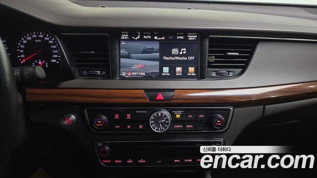 Kia All New K7 Prestige, 2016 14