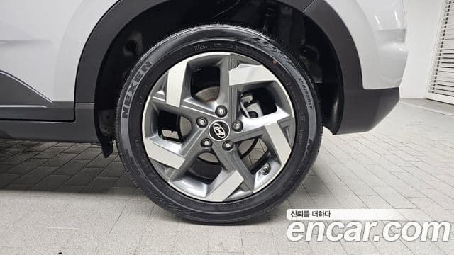 Hyundai Venue 1.6 Flux, 2023 все фото