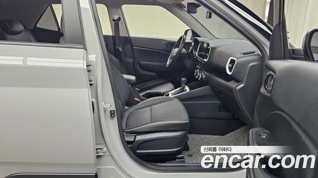 Hyundai Venue 1.6 Flux, 2023 11