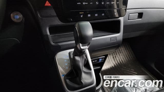Hyundai Staria Modern, 2024 9