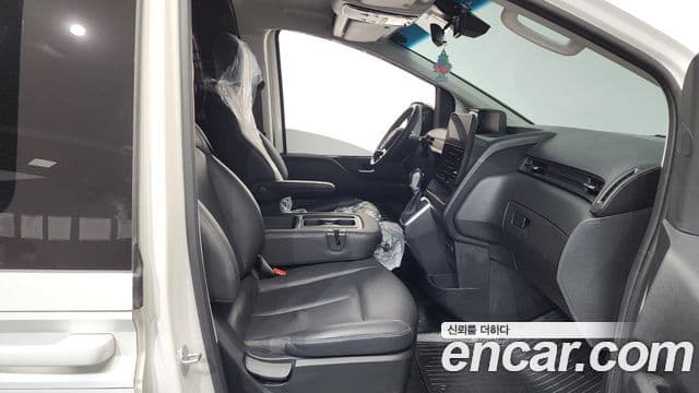 Hyundai Staria Modern, 2024 11
