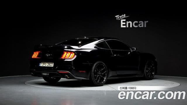 Ford Mustang купе, 2018 2