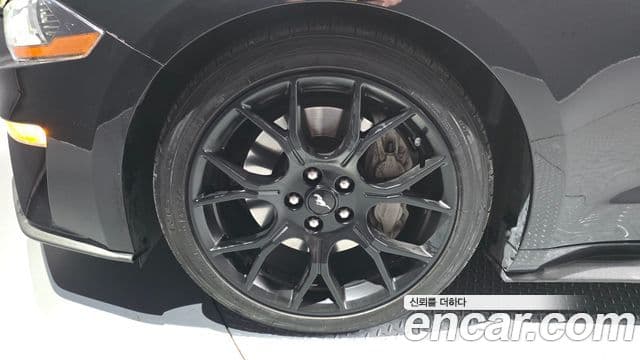 Ford Mustang купе, 2018 все фото