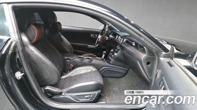 Ford Mustang купе, 2018 11