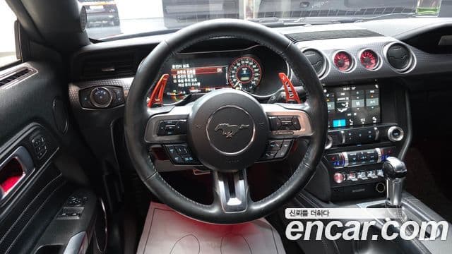 Ford Mustang купе, 2018 13