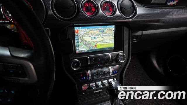 Ford Mustang купе, 2018 14