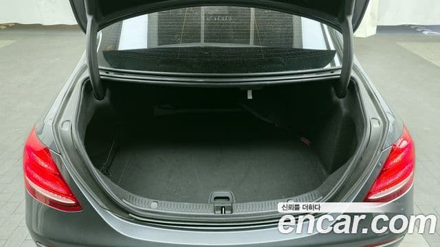 Mercedes-Benz E-класс W213 Avantgarde, 2018 20