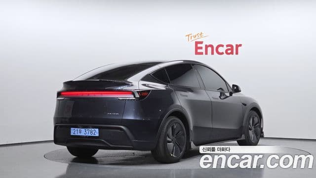 Tesla модель Y Premium Long Range AWD, 2025 2