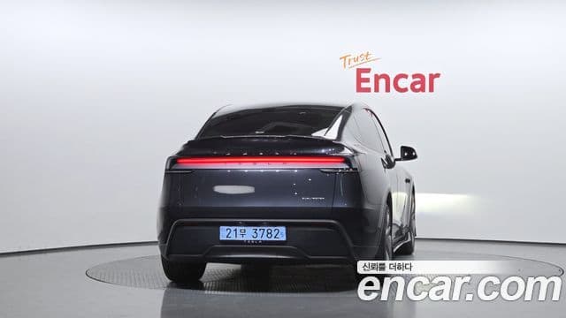 Tesla модель Y Premium Long Range AWD, 2025 4