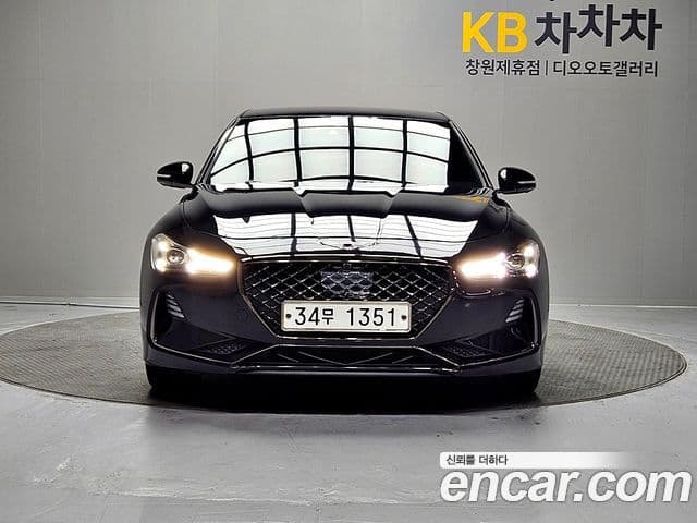 Genesis G70 Advanced, 2018 1