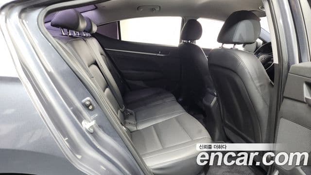 Hyundai Avante AD 1.6 GDI Value Plus, 2018 12