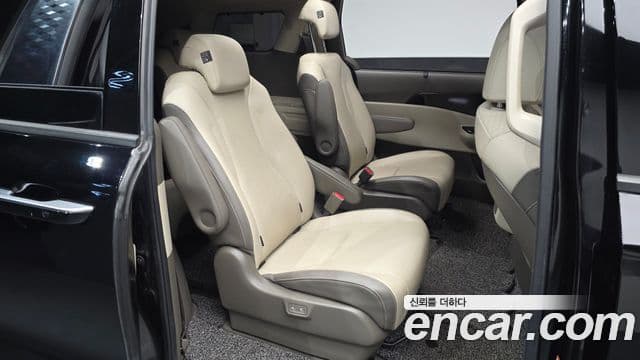 Kia Carnival 4세대 Signature, 2021 11