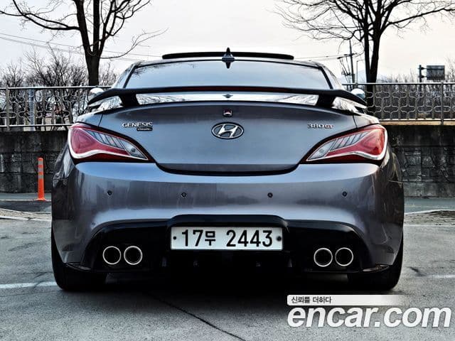 Hyundai Genesis купе GT-R, 2011 4