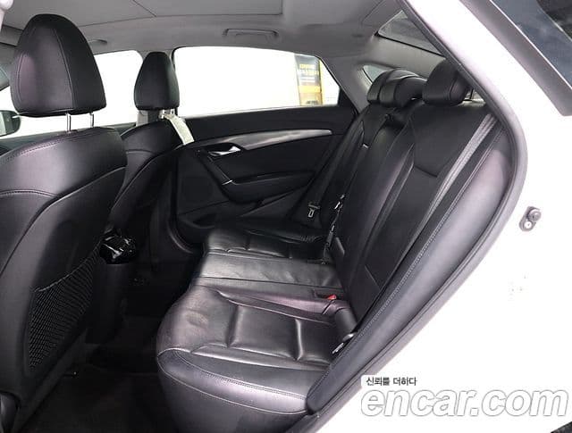 Hyundai i40 살룬 Premium, 2012 13