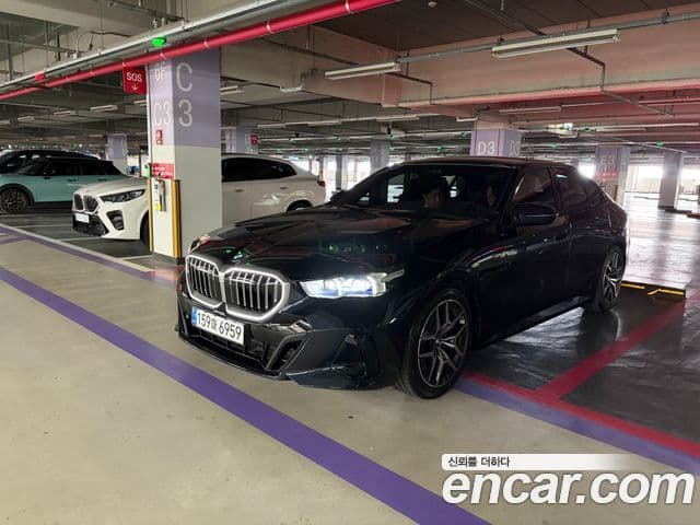 BMW 5시리즈 (G60) 523d M Sport, 2026 3