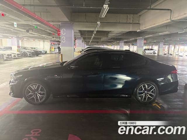 BMW 5시리즈 (G60) 523d M Sport, 2026 6