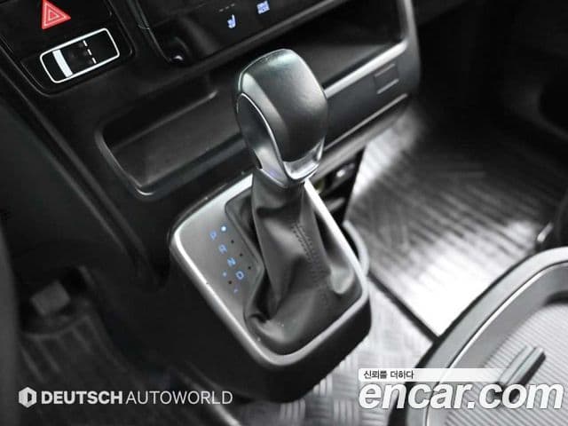 Hyundai Staria Modern, 2022 9