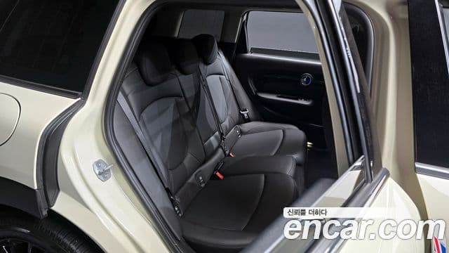 Mini Cooper D 클럽맨 2세대, 2020 12