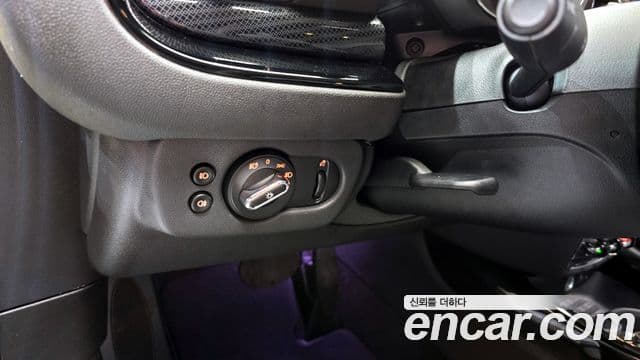 Mini Cooper D 클럽맨 2세대, 2020 19