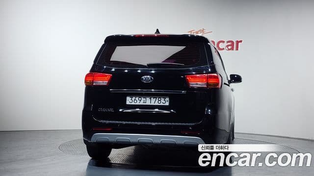 Kia All New Carnival Prestige, 2018 4