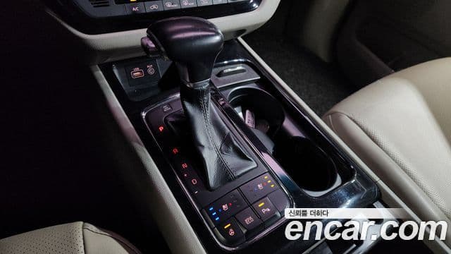 Kia All New Carnival Prestige, 2018 9