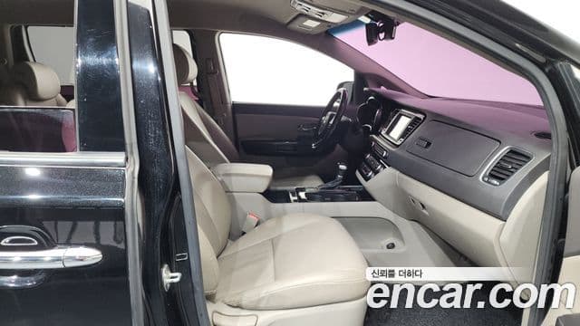 Kia All New Carnival Prestige, 2018 11
