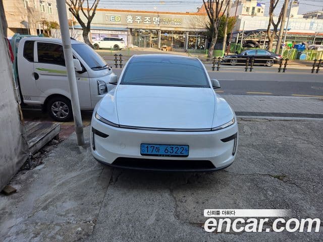 Tesla модель Y, 2025 3