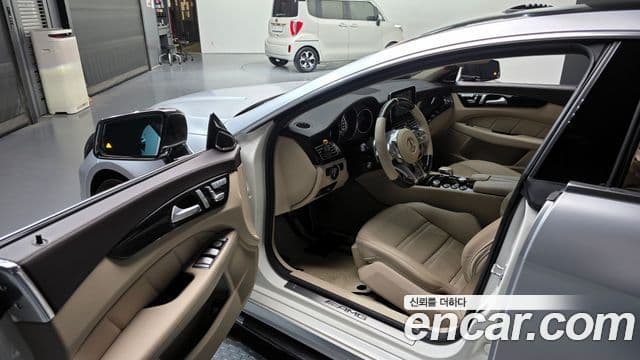 Mercedes-Benz CLS-класс W218 CLS63 AMG 4MATIC, 2015 10
