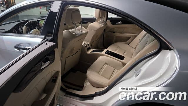 Mercedes-Benz CLS-класс W218 CLS63 AMG 4MATIC, 2015 11