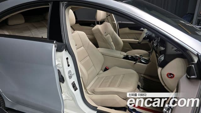 Mercedes-Benz CLS-класс W218 CLS63 AMG 4MATIC, 2015 12