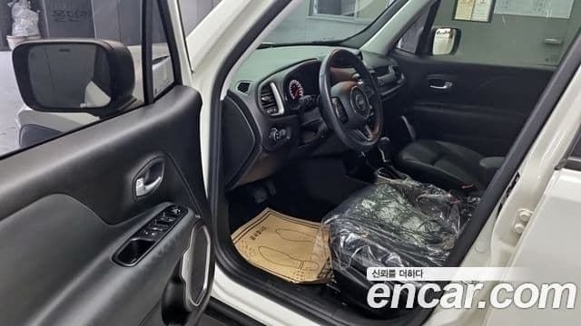 Jeep Renegade 2.4 Limited, 2019 12