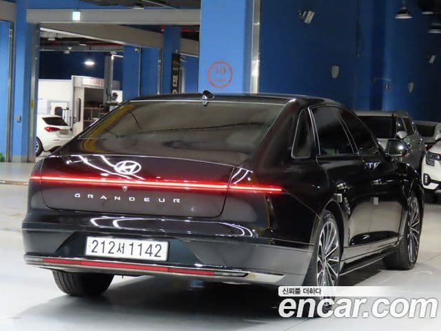 Hyundai Grandeur (GN7) Calligraphy, 2023 4