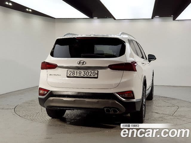 Hyundai Santa Fe TM Exclusive, 2020 3