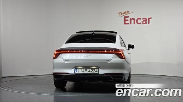 Kia K8 Signature, 2022 4