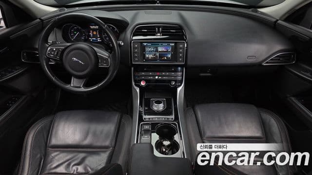 Jaguar XE Prestige, 2016 7