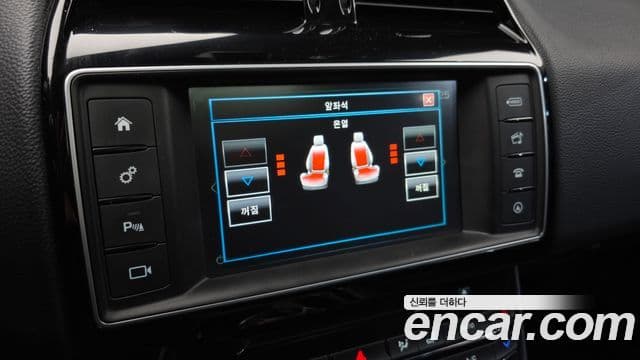 Jaguar XE Prestige, 2016 16