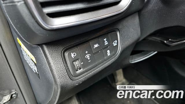 Hyundai Santa Fe TM Exclusive, 2019 18