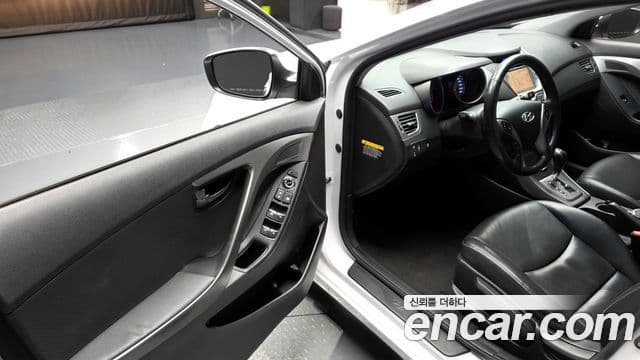 Hyundai Avante MD M16 GDI Smart, 2014 11