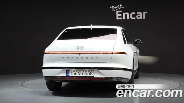 Hyundai Grandeur (GN7) Calligraphy, 2023 4