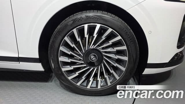 Hyundai Grandeur (GN7) Calligraphy, 2023 все фото