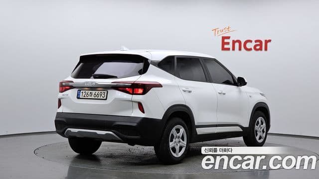 Kia Seltos Trendy, 2023 2