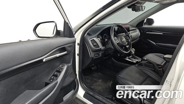 Kia Seltos Trendy, 2023 10