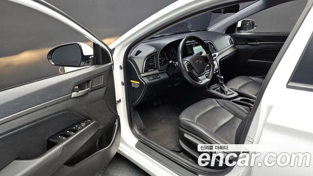 Hyundai Avante AD 1.6 GDI Smart, 2017 11