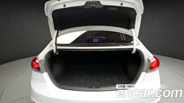 Hyundai Avante AD 1.6 GDI Smart, 2017 20