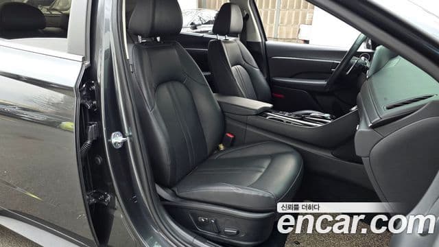 Hyundai Sonata (DN8) Premium Family, 2020 10