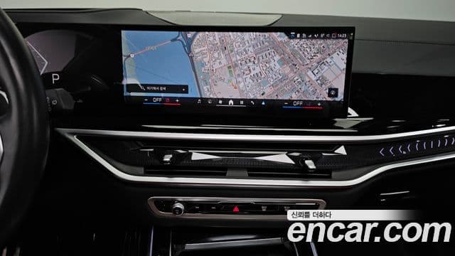 BMW X7 (G07) xDrive 40i M Sport 6인승, 2024 14