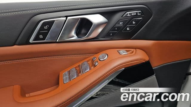 BMW X7 (G07) xDrive 40i M Sport 6인승, 2024 17