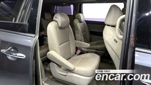 Kia All New Carnival Prestige, 2016 12