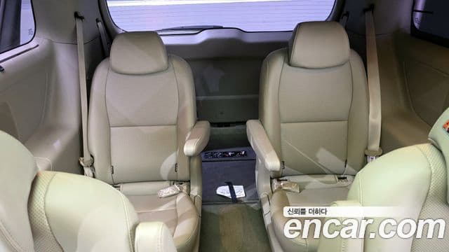Kia All New Carnival Prestige, 2016 13